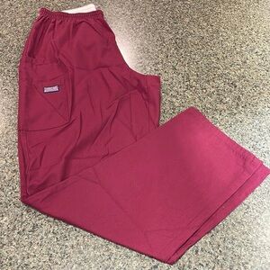 Cherokee Workwear wine color pull on cargo pant scrubs Elastic waist and pockets